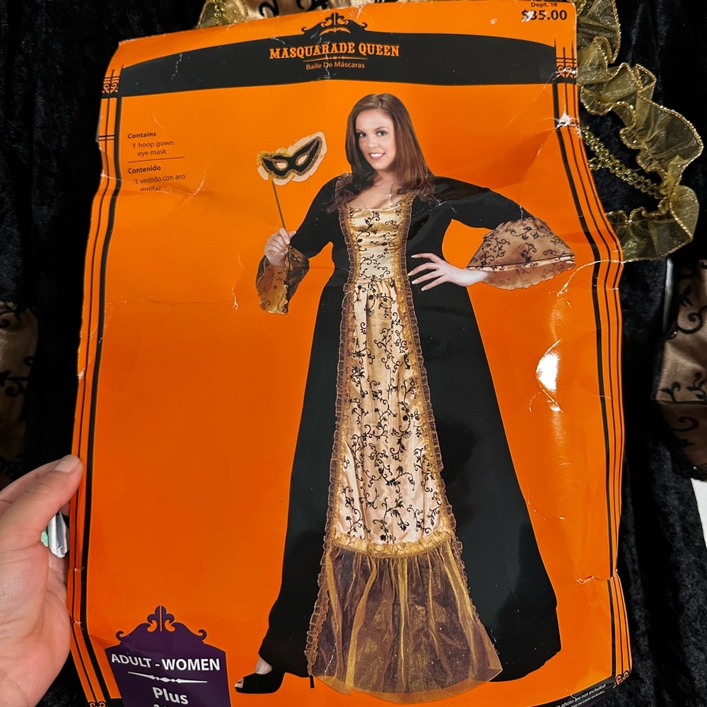 Masquerade queen /eye mask / customes